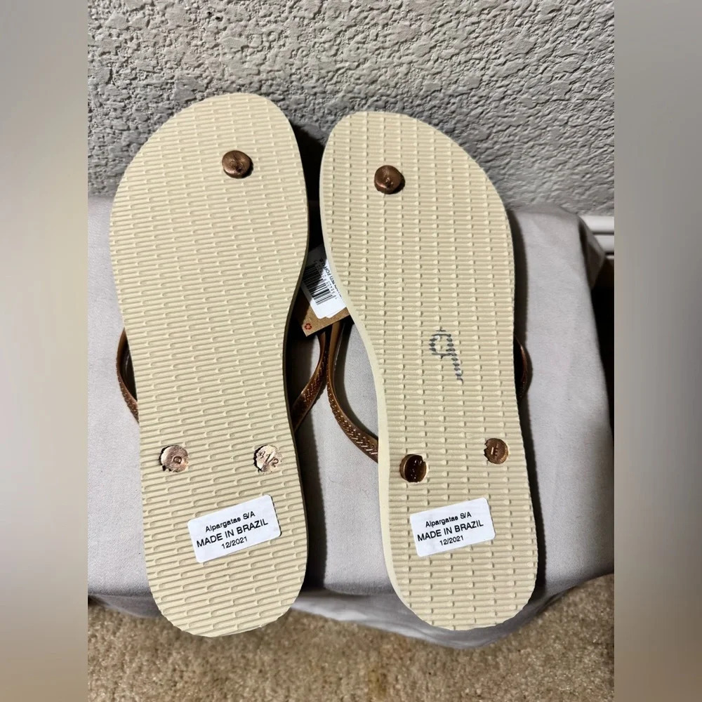 Havaianas Women's Slim Iridescent Flip-flop Sandals Ballet Rose 11/12 NWT - Picture 3 of 5